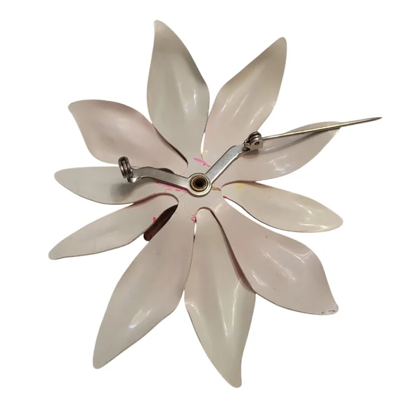 Vintage Flower Brooch - Picture 5 of 6
